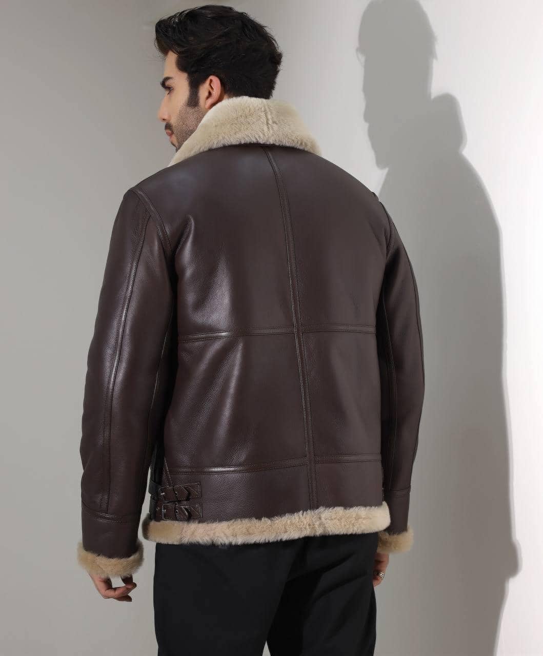 Marylebone Cashmere-Lined Gloves — craftsmanship detail of leather, shearling and hardware
