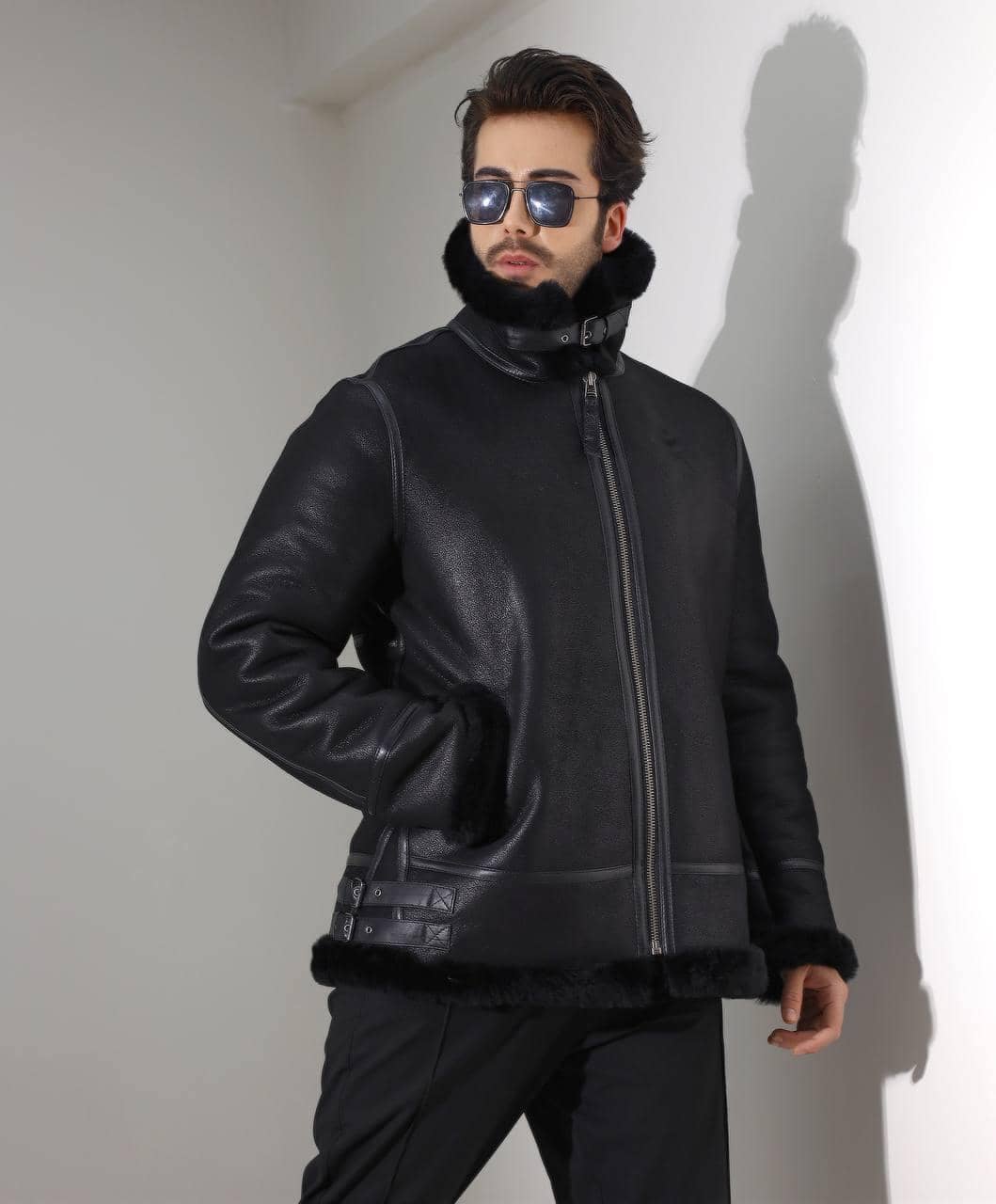 Covent Garden Weekender — front view on atelier mannequin