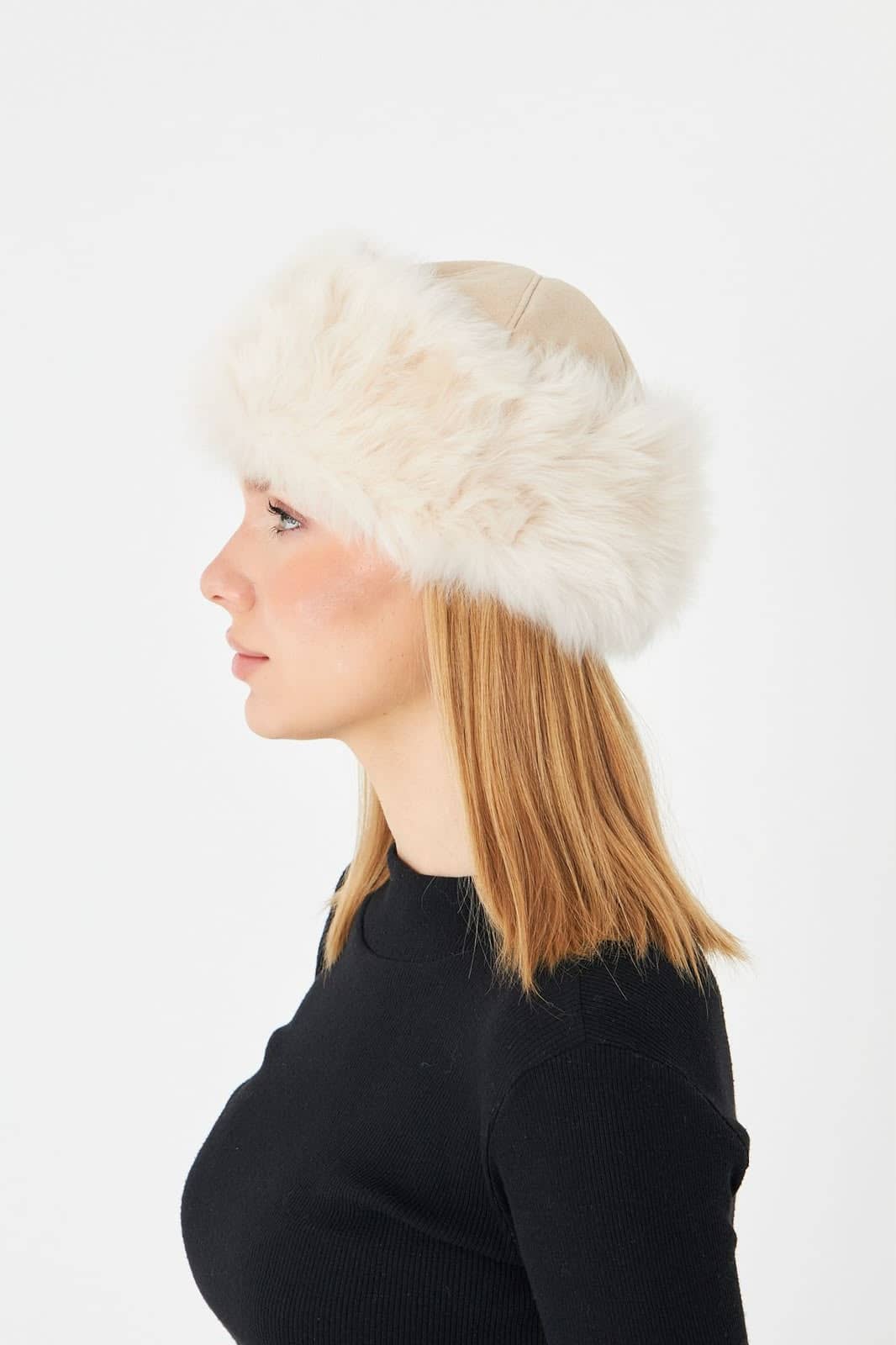 Mayfair Messenger — front view on atelier mannequin