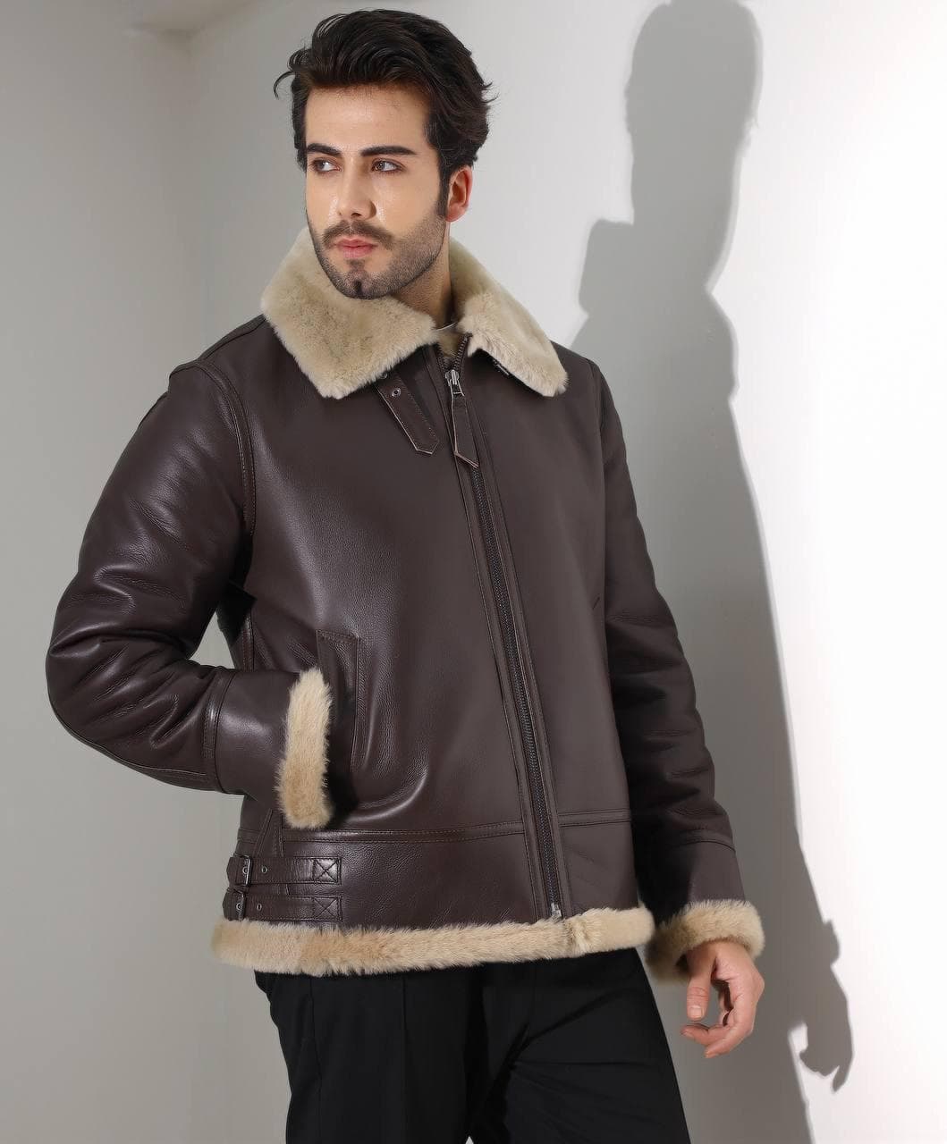Marylebone Cashmere-Lined Gloves — side profile showing shearling collar and leather grain